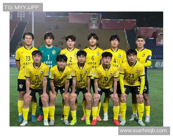 八十年代中国足球传奇球星回顾与辉煌瞬间分析